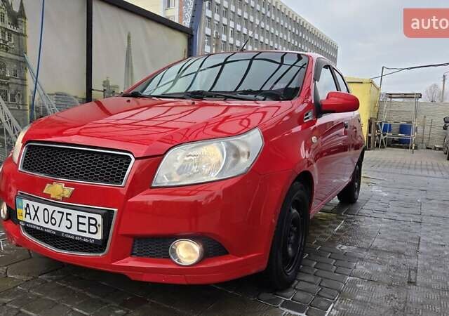 Красный Шевроле Авео, объемом двигателя 1.5 л и пробегом 177 тыс. км за 5500 $, фото 4 на Automoto.ua