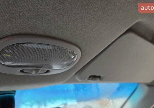 Красный Шевроле Авео, объемом двигателя 1.5 л и пробегом 177 тыс. км за 5500 $, фото 38 на Automoto.ua