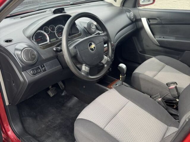 Червоний Шевроле Авео, об'ємом двигуна 1.5 л та пробігом 230 тис. км за 4500 $, фото 6 на Automoto.ua