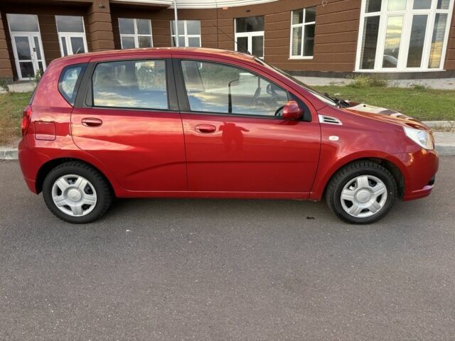 Червоний Шевроле Авео, об'ємом двигуна 1.2 л та пробігом 185 тис. км за 3900 $, фото 4 на Automoto.ua