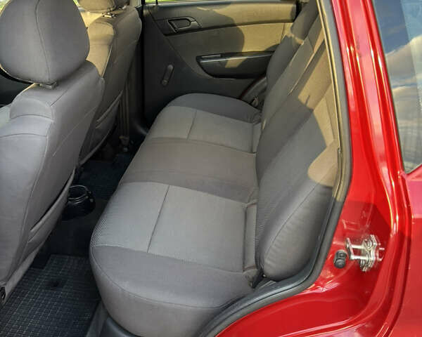 Червоний Шевроле Авео, об'ємом двигуна 1.21 л та пробігом 185 тис. км за 3700 $, фото 10 на Automoto.ua