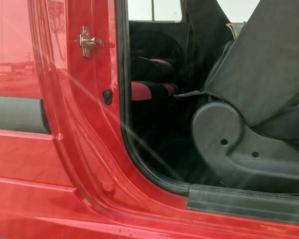 Красный Шевроле Авео, объемом двигателя 1.2 л и пробегом 176 тыс. км за 3600 $, фото 33 на Automoto.ua