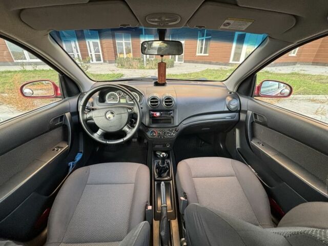 Червоний Шевроле Авео, об'ємом двигуна 1.2 л та пробігом 185 тис. км за 3900 $, фото 10 на Automoto.ua