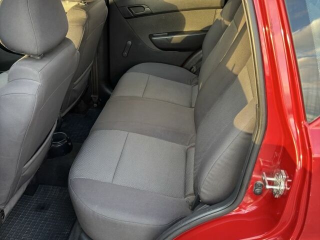 Червоний Шевроле Авео, об'ємом двигуна 1.2 л та пробігом 185 тис. км за 3900 $, фото 9 на Automoto.ua