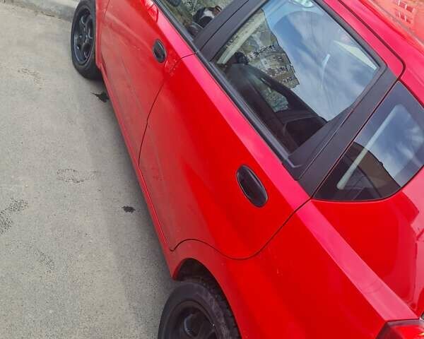 Красный Шевроле Авео, объемом двигателя 1.21 л и пробегом 125 тыс. км за 3800 $, фото 5 на Automoto.ua
