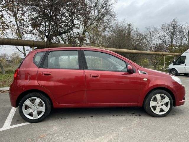 Червоний Шевроле Авео, об'ємом двигуна 1.5 л та пробігом 121 тис. км за 3800 $, фото 3 на Automoto.ua