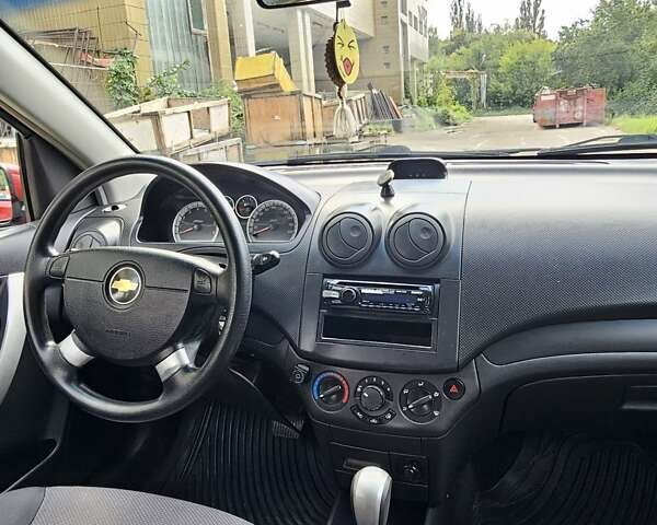 Красный Шевроле Авео, объемом двигателя 1.5 л и пробегом 96 тыс. км за 3000 $, фото 15 на Automoto.ua
