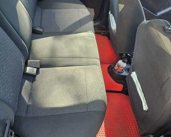 Красный Шевроле Авео, объемом двигателя 1.5 л и пробегом 180 тыс. км за 5000 $, фото 1 на Automoto.ua