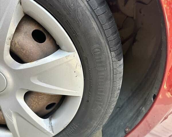 Красный Шевроле Авео, объемом двигателя 1.5 л и пробегом 137 тыс. км за 5500 $, фото 25 на Automoto.ua