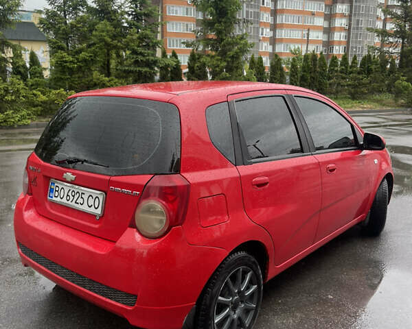 Червоний Шевроле Авео, об'ємом двигуна 1.2 л та пробігом 150 тис. км за 3333 $, фото 4 на Automoto.ua