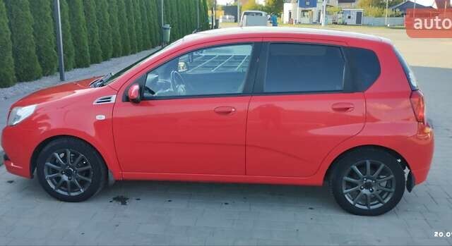 Красный Шевроле Авео, объемом двигателя 1.2 л и пробегом 187 тыс. км за 3500 $, фото 1 на Automoto.ua