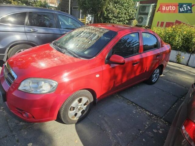 Красный Шевроле Авео, объемом двигателя 1.5 л и пробегом 180 тыс. км за 5000 $, фото 3 на Automoto.ua