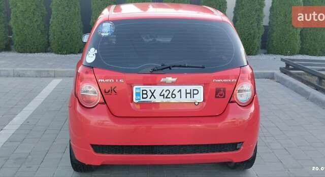 Красный Шевроле Авео, объемом двигателя 1.2 л и пробегом 187 тыс. км за 3500 $, фото 2 на Automoto.ua