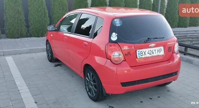 Красный Шевроле Авео, объемом двигателя 1.2 л и пробегом 187 тыс. км за 3500 $, фото 3 на Automoto.ua