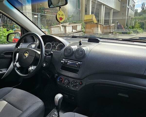 Красный Шевроле Авео, объемом двигателя 1.5 л и пробегом 96 тыс. км за 3000 $, фото 19 на Automoto.ua
