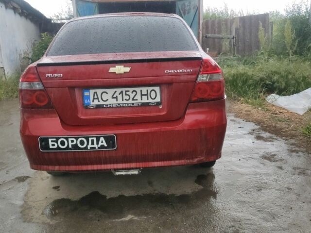 Красный Шевроле Авео, объемом двигателя 1.5 л и пробегом 275 тыс. км за 3000 $, фото 1 на Automoto.ua