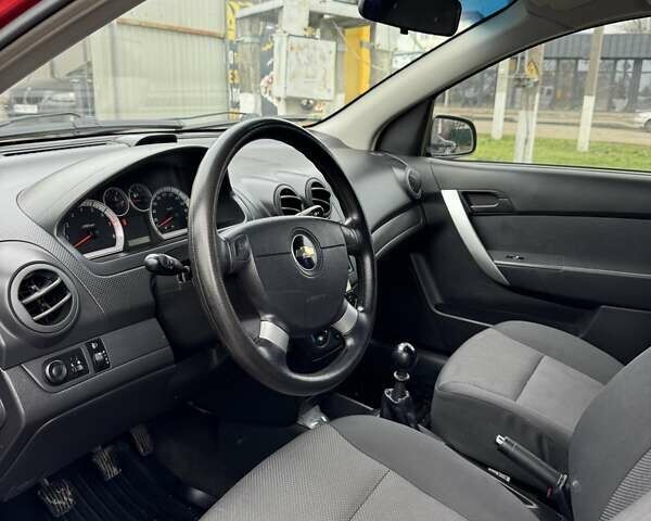 Червоний Шевроле Авео, об'ємом двигуна 1.5 л та пробігом 91 тис. км за 6500 $, фото 4 на Automoto.ua