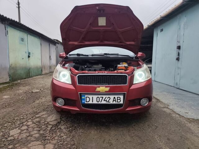 Красный Шевроле Авео, объемом двигателя 1.5 л и пробегом 125 тыс. км за 3100 $, фото 2 на Automoto.ua