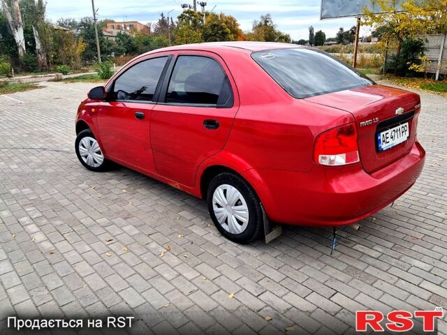 Красный Шевроле Авео, объемом двигателя 1.5 л и пробегом 203 тыс. км за 2850 $, фото 3 на Automoto.ua