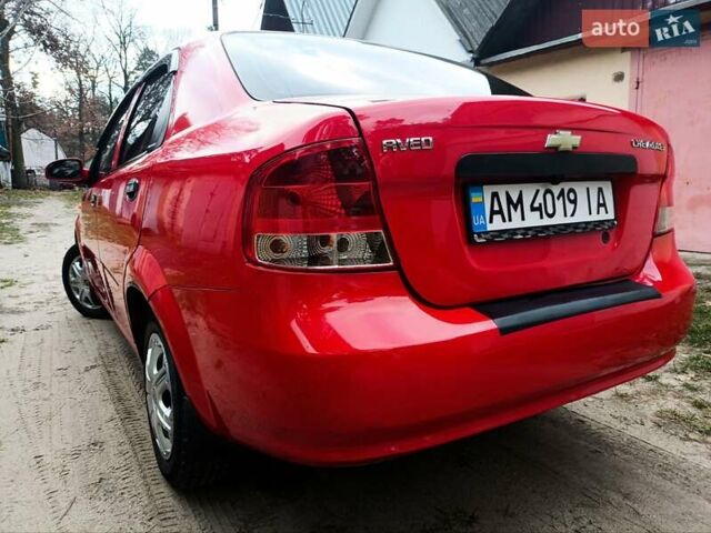 Красный Шевроле Авео, объемом двигателя 1.5 л и пробегом 178 тыс. км за 3150 $, фото 6 на Automoto.ua