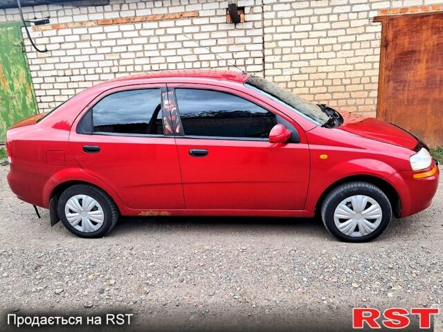 Красный Шевроле Авео, объемом двигателя 1.5 л и пробегом 203 тыс. км за 2850 $, фото 7 на Automoto.ua