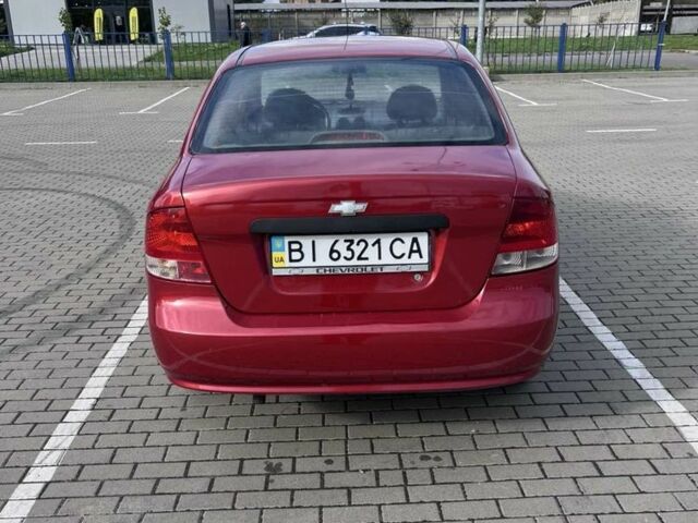 Красный Шевроле Авео, объемом двигателя 1.5 л и пробегом 200 тыс. км за 1950 $, фото 1 на Automoto.ua