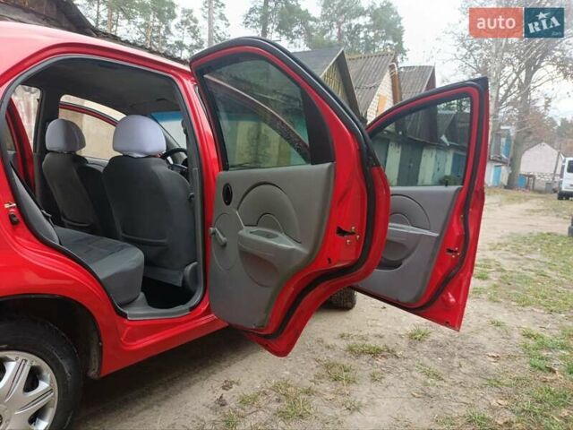 Красный Шевроле Авео, объемом двигателя 1.5 л и пробегом 178 тыс. км за 3150 $, фото 23 на Automoto.ua