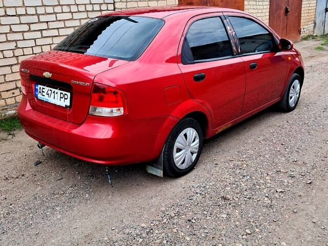 Красный Шевроле Авео, объемом двигателя 1.5 л и пробегом 203 тыс. км за 2850 $, фото 6 на Automoto.ua