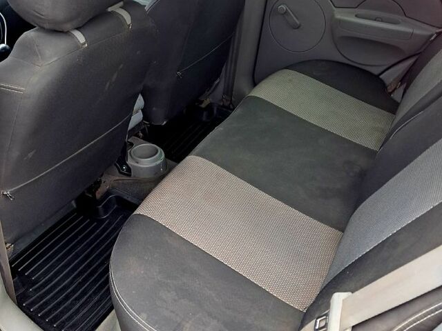 Красный Шевроле Авео, объемом двигателя 1.5 л и пробегом 203 тыс. км за 2850 $, фото 11 на Automoto.ua