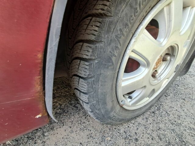 Красный Шевроле Авео, объемом двигателя 1.5 л и пробегом 300 тыс. км за 1800 $, фото 7 на Automoto.ua