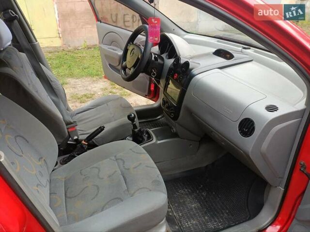 Красный Шевроле Авео, объемом двигателя 1.5 л и пробегом 178 тыс. км за 3150 $, фото 24 на Automoto.ua
