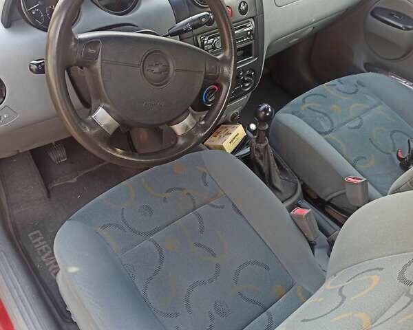 Червоний Шевроле Авео, об'ємом двигуна 1.5 л та пробігом 83 тис. км за 3800 $, фото 6 на Automoto.ua