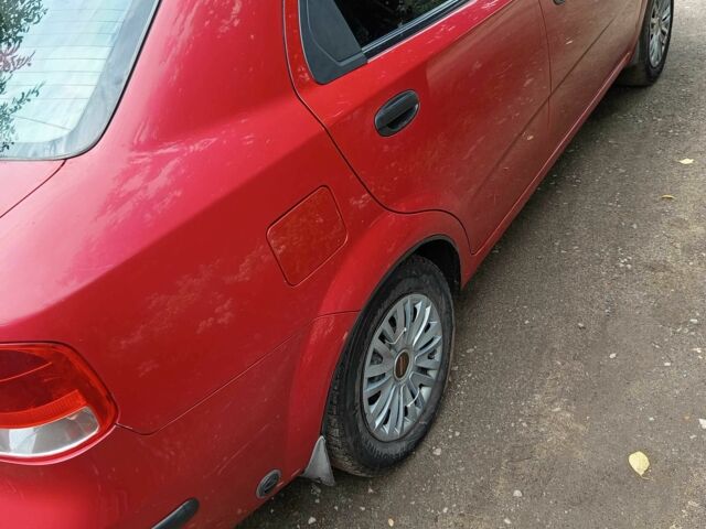 Красный Шевроле Авео, объемом двигателя 1.5 л и пробегом 300 тыс. км за 2500 $, фото 6 на Automoto.ua