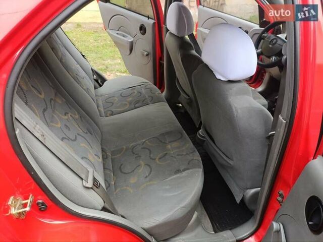 Красный Шевроле Авео, объемом двигателя 1.5 л и пробегом 178 тыс. км за 3150 $, фото 22 на Automoto.ua