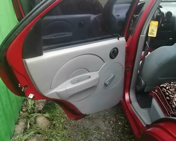 Красный Шевроле Авео, объемом двигателя 1.5 л и пробегом 250 тыс. км за 2650 $, фото 19 на Automoto.ua