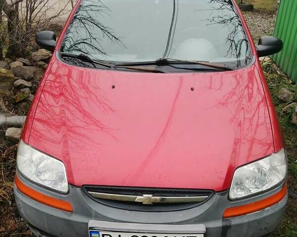 Красный Шевроле Авео, объемом двигателя 1.5 л и пробегом 250 тыс. км за 2650 $, фото 4 на Automoto.ua