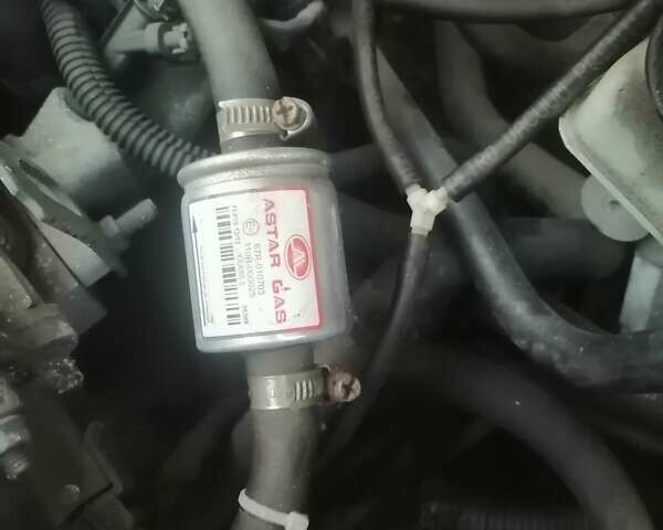 Красный Шевроле Авео, объемом двигателя 1.5 л и пробегом 250 тыс. км за 2650 $, фото 28 на Automoto.ua