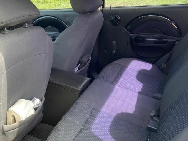 Красный Шевроле Авео, объемом двигателя 1.5 л и пробегом 2 тыс. км за 2418 $, фото 4 на Automoto.ua