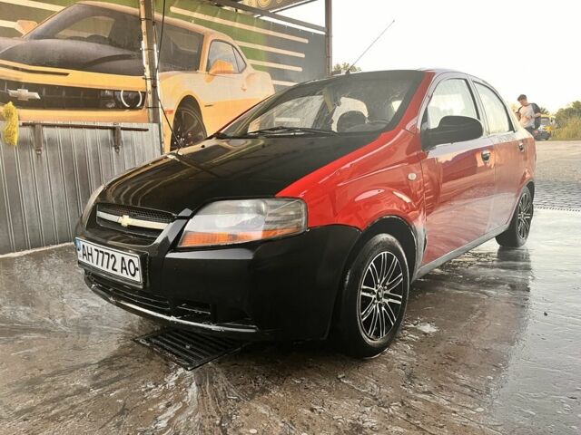 Красный Шевроле Авео, объемом двигателя 1.5 л и пробегом 250 тыс. км за 1800 $, фото 2 на Automoto.ua