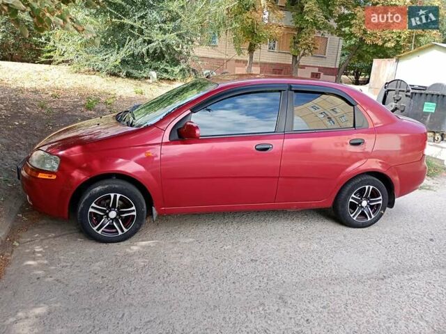 Красный Шевроле Авео, объемом двигателя 1.5 л и пробегом 185 тыс. км за 3500 $, фото 6 на Automoto.ua