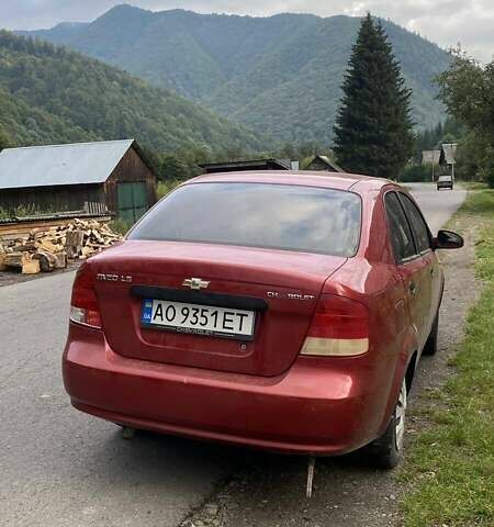 Красный Шевроле Авео, объемом двигателя 1.5 л и пробегом 157 тыс. км за 3700 $, фото 2 на Automoto.ua