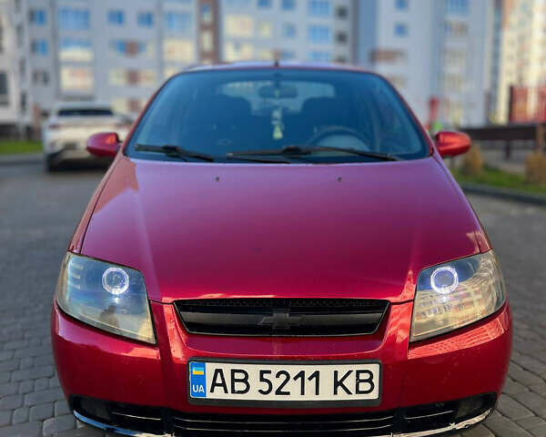 Красный Шевроле Авео, объемом двигателя 1.5 л и пробегом 273 тыс. км за 2850 $, фото 1 на Automoto.ua