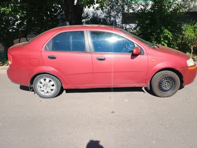 Червоний Шевроле Авео, об'ємом двигуна 1.5 л та пробігом 400 тис. км за 2100 $, фото 5 на Automoto.ua