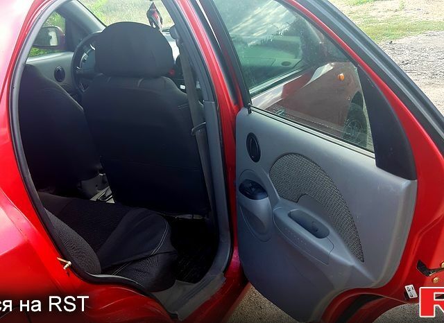Червоний Шевроле Авео, об'ємом двигуна 1.5 л та пробігом 262 тис. км за 3200 $, фото 1 на Automoto.ua