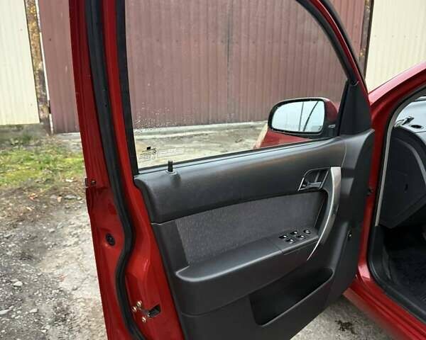 Красный Шевроле Авео, объемом двигателя 1.4 л и пробегом 169 тыс. км за 4200 $, фото 11 на Automoto.ua
