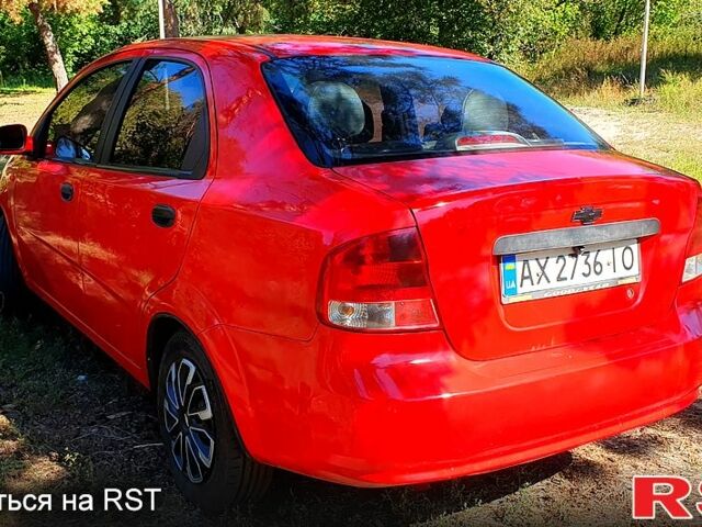 Красный Шевроле Авео, объемом двигателя 1.5 л и пробегом 318 тыс. км за 3000 $, фото 6 на Automoto.ua