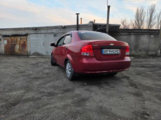 Красный Шевроле Авео, объемом двигателя 1.5 л и пробегом 156 тыс. км за 2500 $, фото 3 на Automoto.ua