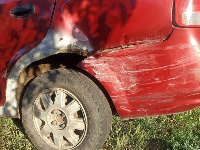 Красный Шевроле Авео, объемом двигателя 0 л и пробегом 300 тыс. км за 1500 $, фото 5 на Automoto.ua