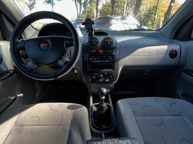 Красный Шевроле Авео, объемом двигателя 0 л и пробегом 191 тыс. км за 2500 $, фото 6 на Automoto.ua