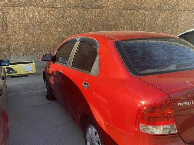 Красный Шевроле Авео, объемом двигателя 1.5 л и пробегом 220 тыс. км за 2700 $, фото 2 на Automoto.ua